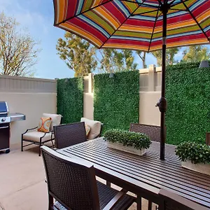 Doorstep To Disneyland Holiday home